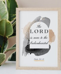 Psalm 34 Wall Art in a beigre frame, palm leaves next to it